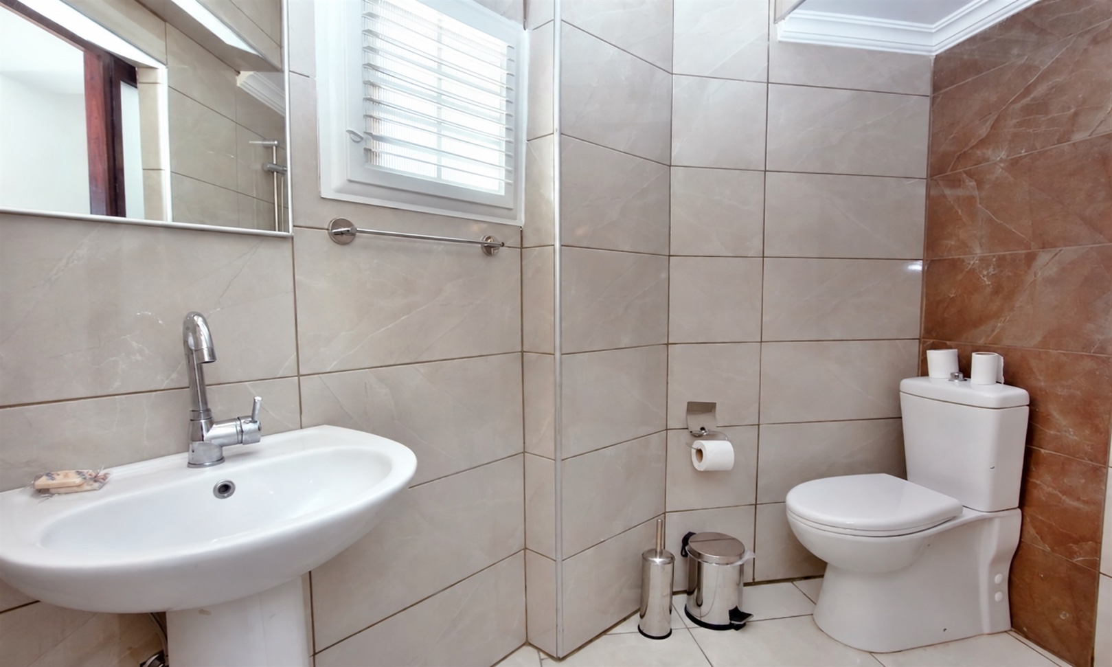 Ekin Otel oda banyosu